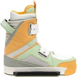 Slingshot Jewel Wakeboard Boots - 2022 -Liquid Forces Shop 2022 Slingshot Jewel Womens Wakeboard Boot Right 93896.1639425839
