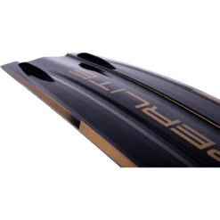 Hyperlite Rusty Pro Wakeboard - 2023 -Liquid Forces Shop 2023 Hyperlite RUSTY PRO Wakeboard DETAIL 1 17024.1664980837