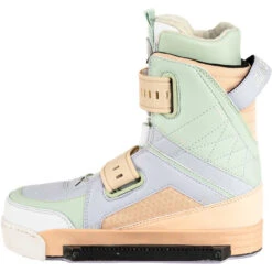 Slingshot Jewel Wakeboard Boots - 2023 -Liquid Forces Shop 2023 Slingshot Jewel Womens Wakeboard Boot Left 43379.1661461134