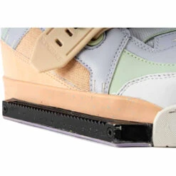 Slingshot Jewel Wakeboard Boots - 2023 -Liquid Forces Shop 2023 Slingshot Jewel Womens Wakeboard Boot Mounting Track 18352.1661461134