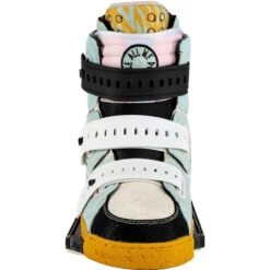 Slingshot Copycat Women's Wakeboard Boots - 2023 -Liquid Forces Shop Slingshot 2023 Copycat Womens Wakeboard Boot Front 16726.1661177448